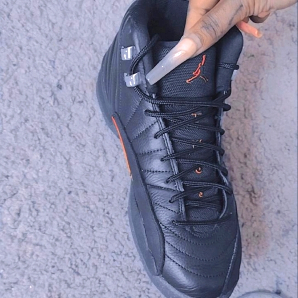 Jordan 12's